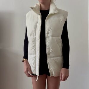 Abercrombie & Fitch Off-White Puffer Vest